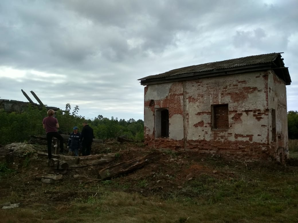 ВОРОНЦОВКА. БАРСКИЙ ДОМ. ВЫСОЦКИЙ. КЛЕН, КРАПИВА И АРБУЗ. КОНЕЦ ЛЕТА. — 7  чудес Бузулукского края